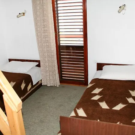 Apartments By The Sea Pag - 532 Pag Town