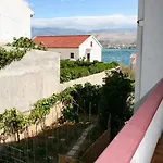 By The Sea Pag - 532