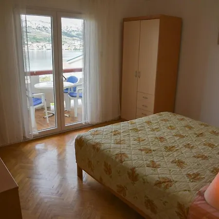 Apartman By The Sea Pag - 532 *