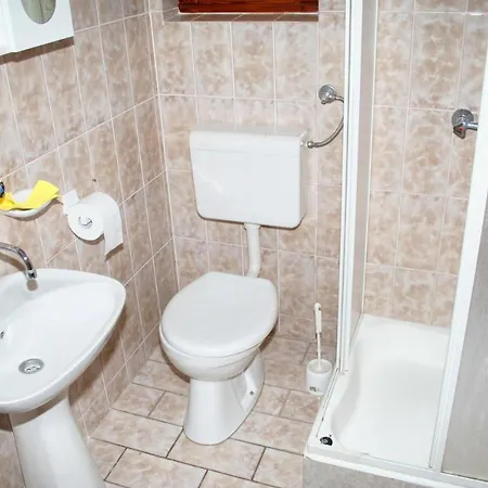By The Sea Pag - 532 Apartman