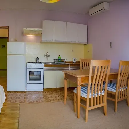 Apartman By The Sea Pag - 532 *