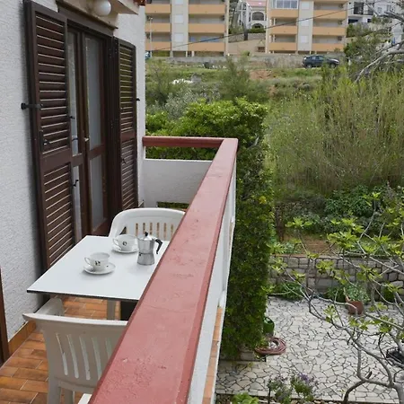 Apartman By The Sea Pag - 532